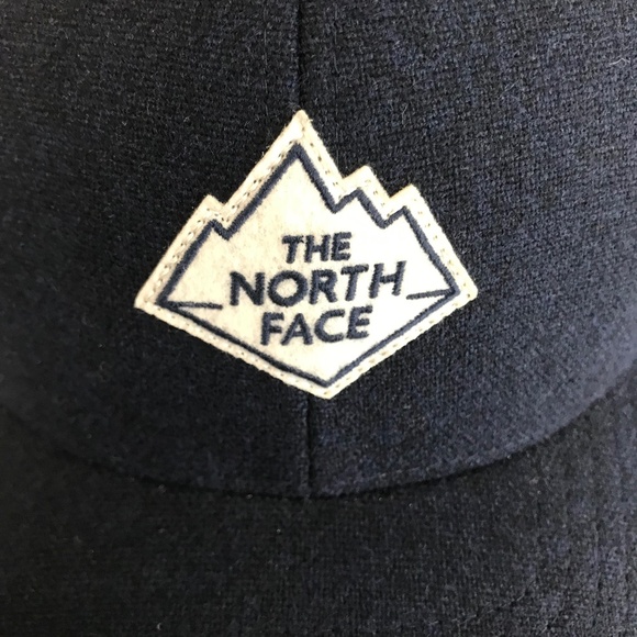 The North Face Ball Cap Hat Navy Blue Wool Flex Fit Unisex - Picture 4 of 7
